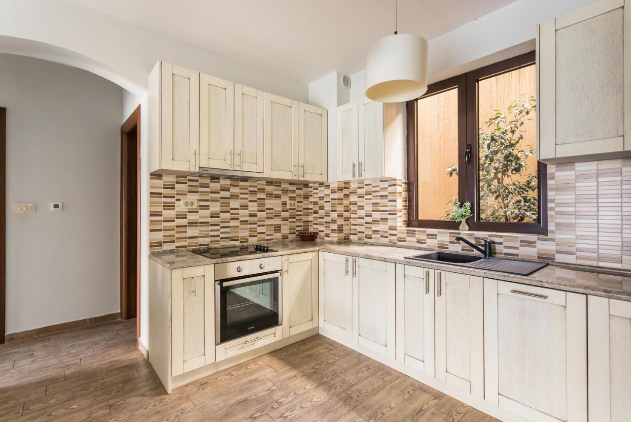Keystone Apartments Donji Morinj Εξωτερικό φωτογραφία